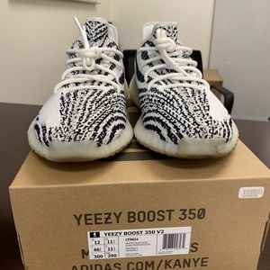 USED YEEZY BOST 350 V2 (ZEBRA)